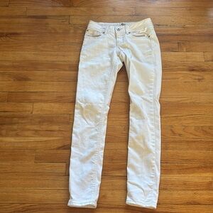 So SZ 3 Low Rise White Skinny Jeans